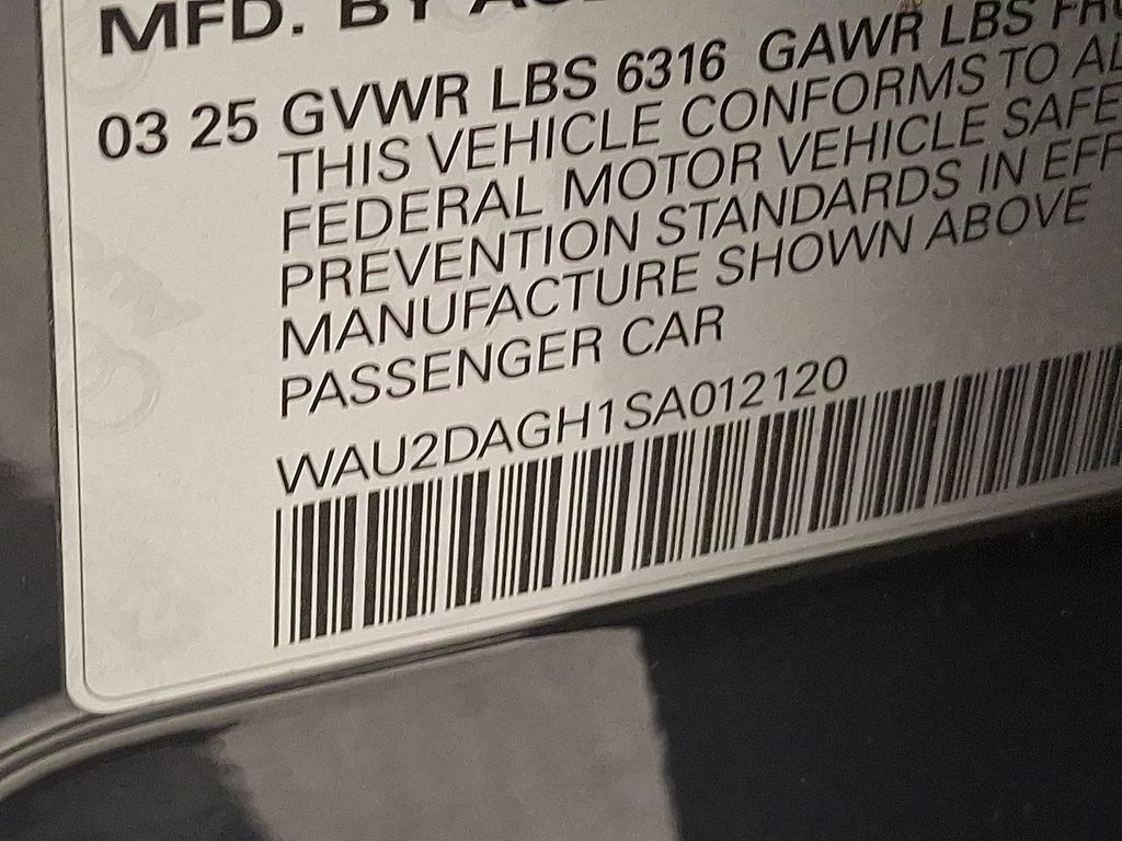 Thumbnail: 2025 Audi e-tron S - 25