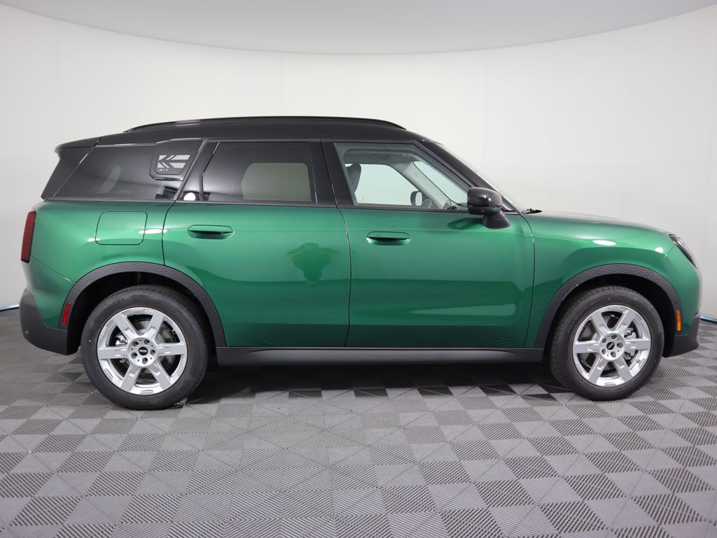 2025 MINI Cooper Countryman Iconic 5