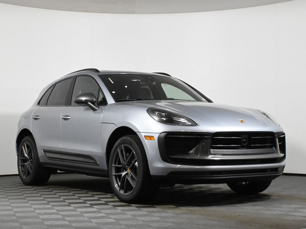 Thumbnail: 2025 Porsche Macan - 9