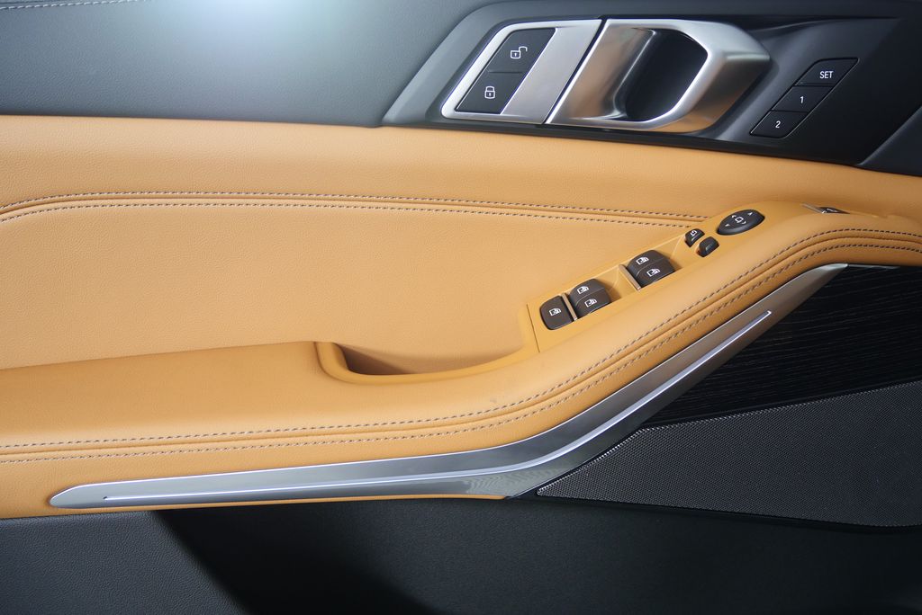 Thumbnail: 2026 BMW X5 - 9