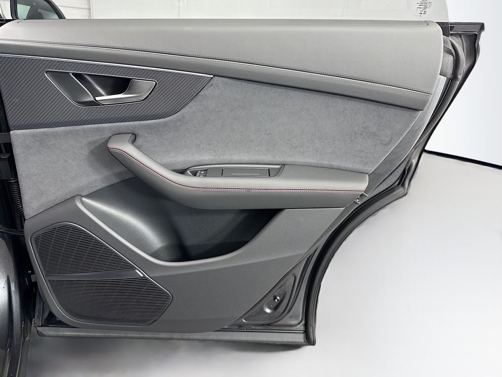 Thumbnail: 2026 Audi Q8 - 26