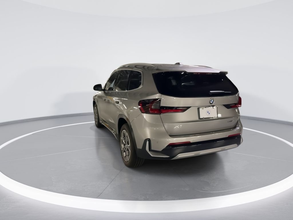 Thumbnail: 2026 BMW X1 - 6