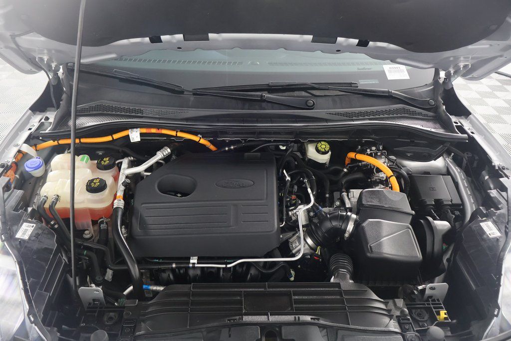 2020 Ford Escape Titanium Hybrid 15