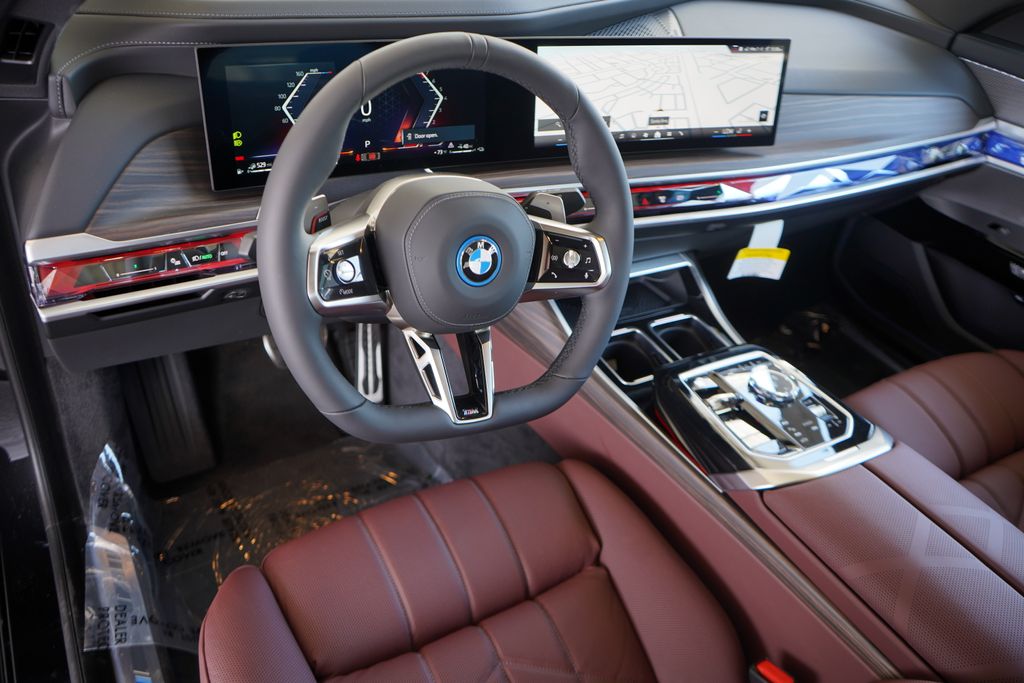 Thumbnail: 2025 BMW 7 Series - 14