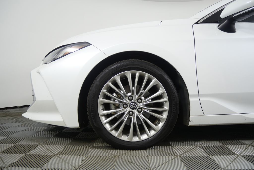 Thumbnail: 2019 Toyota Avalon - 6