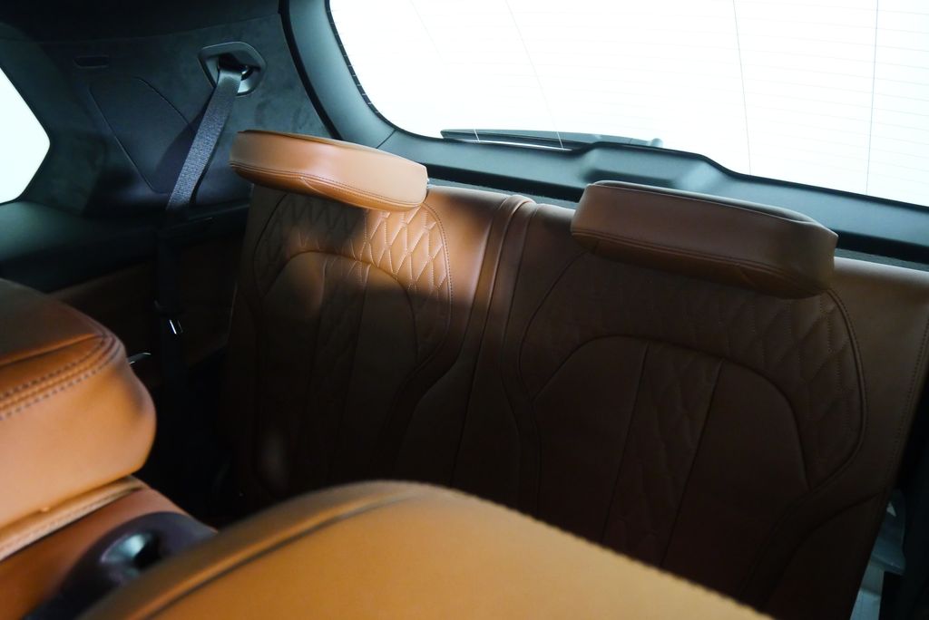 Thumbnail: 2026 BMW X7 - 19