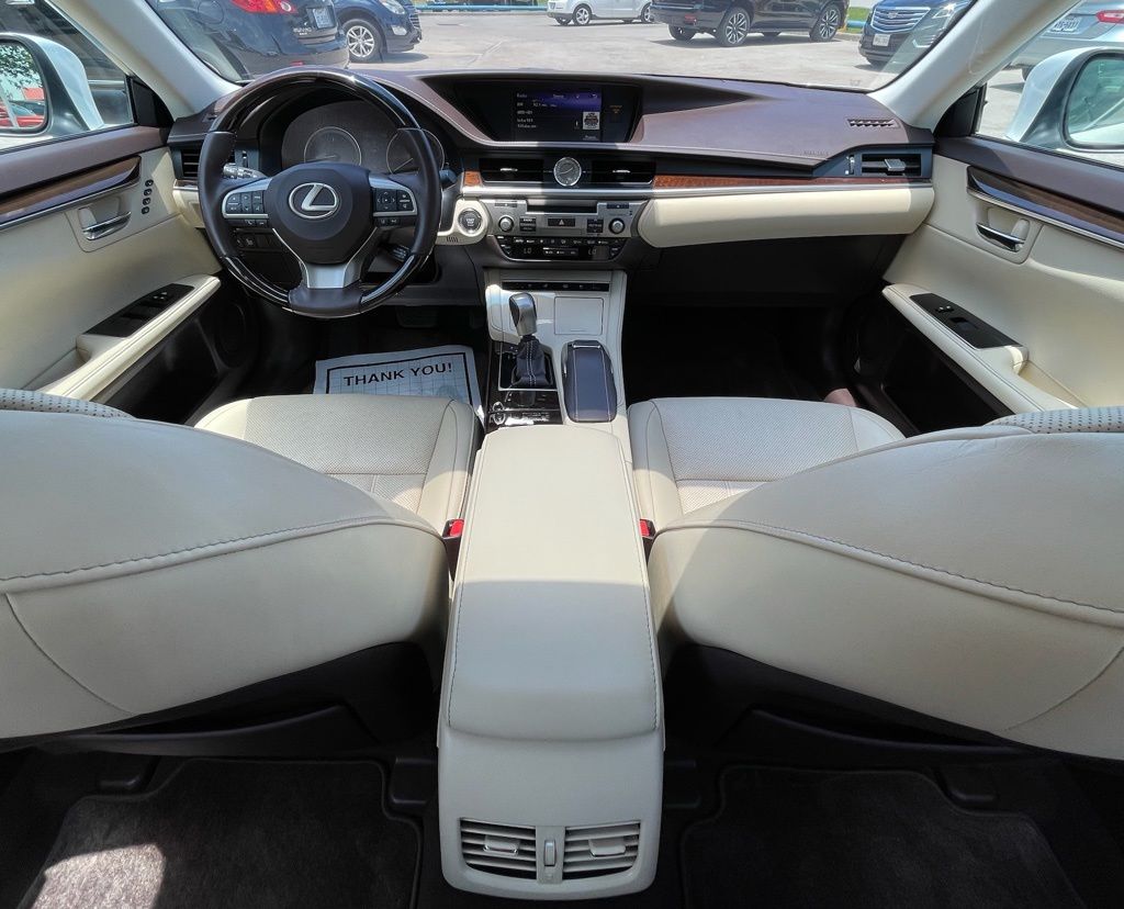 2018 Lexus ES 350 White at Emmons Autoplex