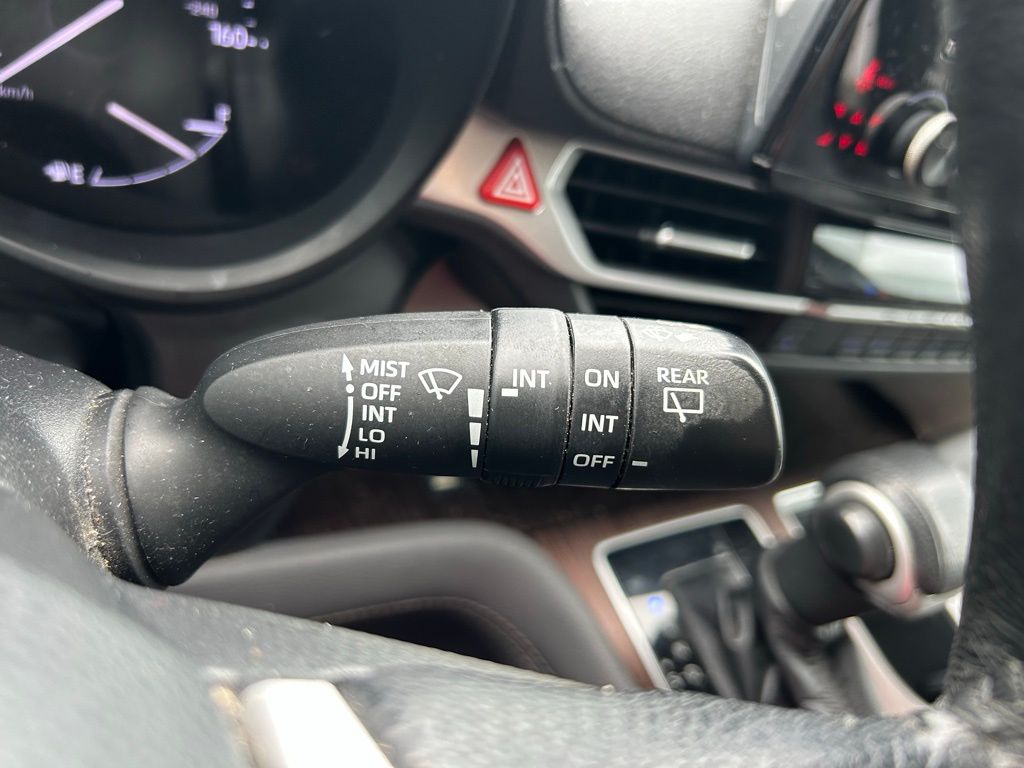 Thumbnail: 2021 Toyota Sienna - 22