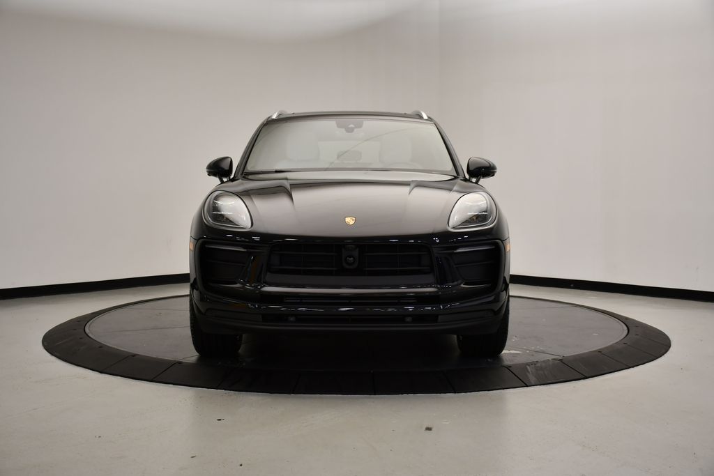 Thumbnail: 2025 Porsche Macan - 10