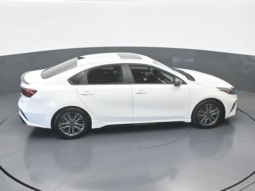 Used 2024 Snow White Pearl Kia GT-Line image 55