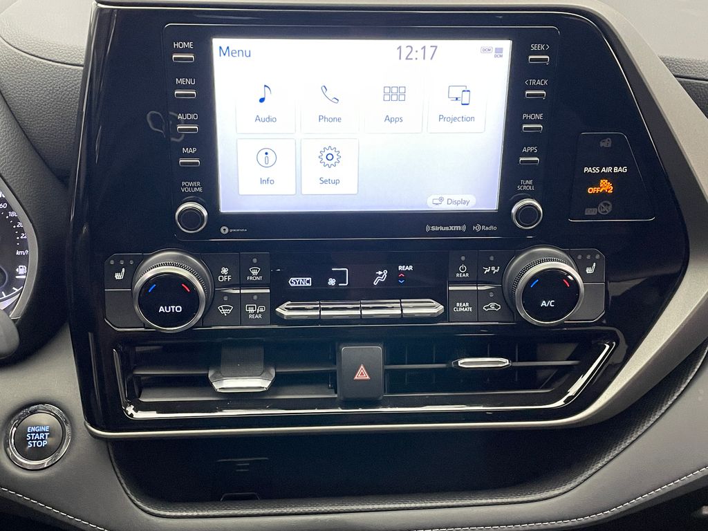 2022 Toyota Highlander XLE 25