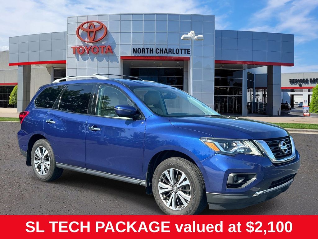 2017 Nissan Pathfinder SL 4WD