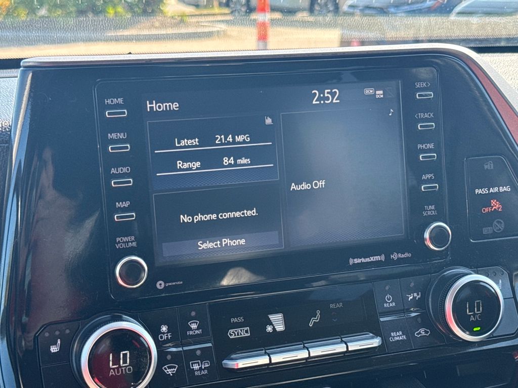 2020 Toyota Highlander XLE photo 24
