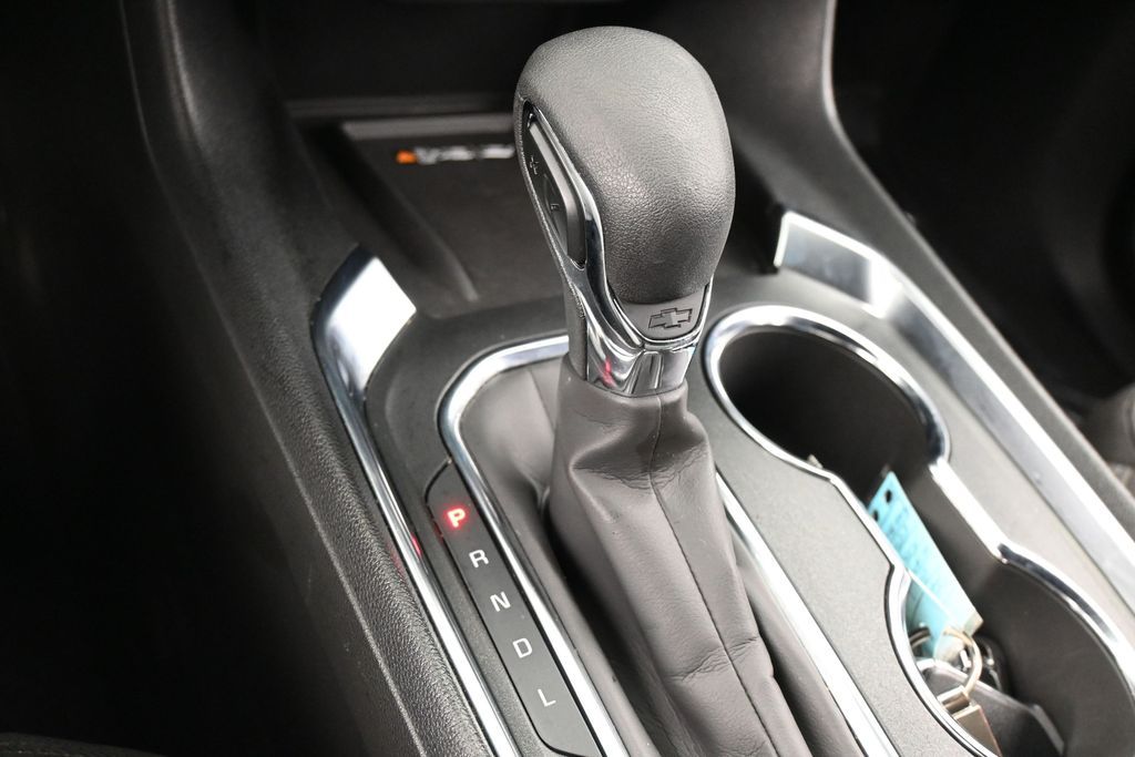Used 2023 Sterling Gray Metallic Chevrolet LT image 21