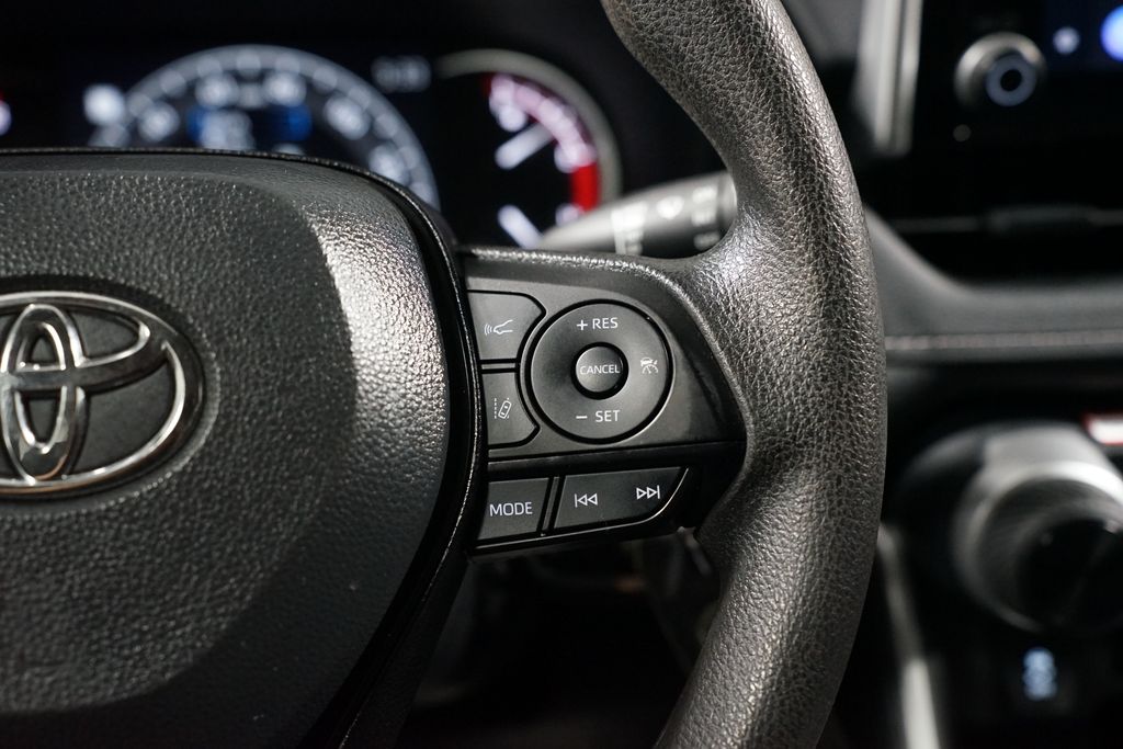 Thumbnail: 2024 Toyota RAV4 - 13