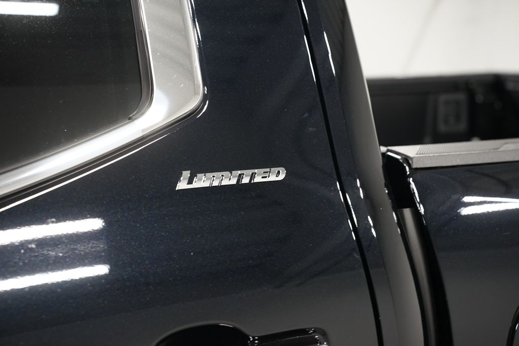Thumbnail: 2025 Toyota Tundra - 11
