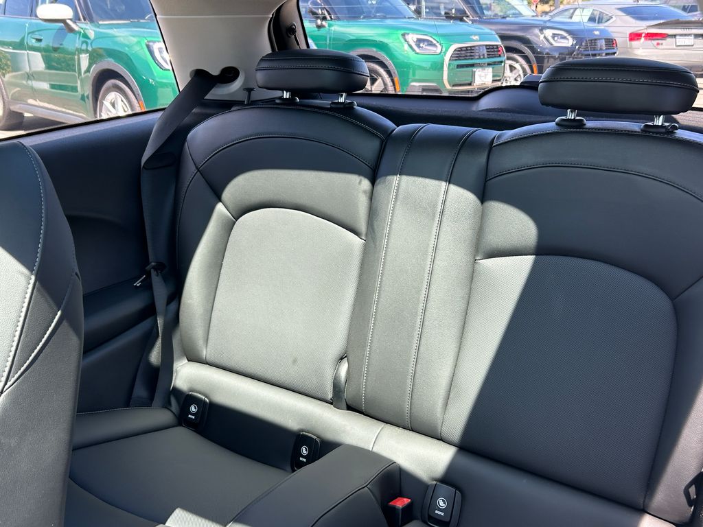 Thumbnail: 2021 MINI Cooper - 28
