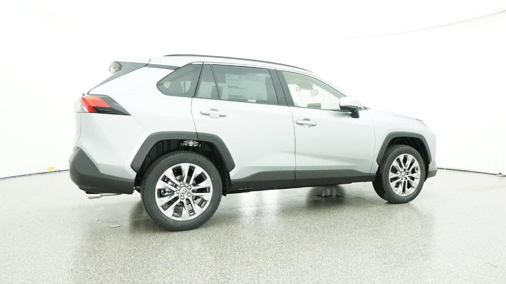 Thumbnail: 2025 Toyota RAV4 - 5