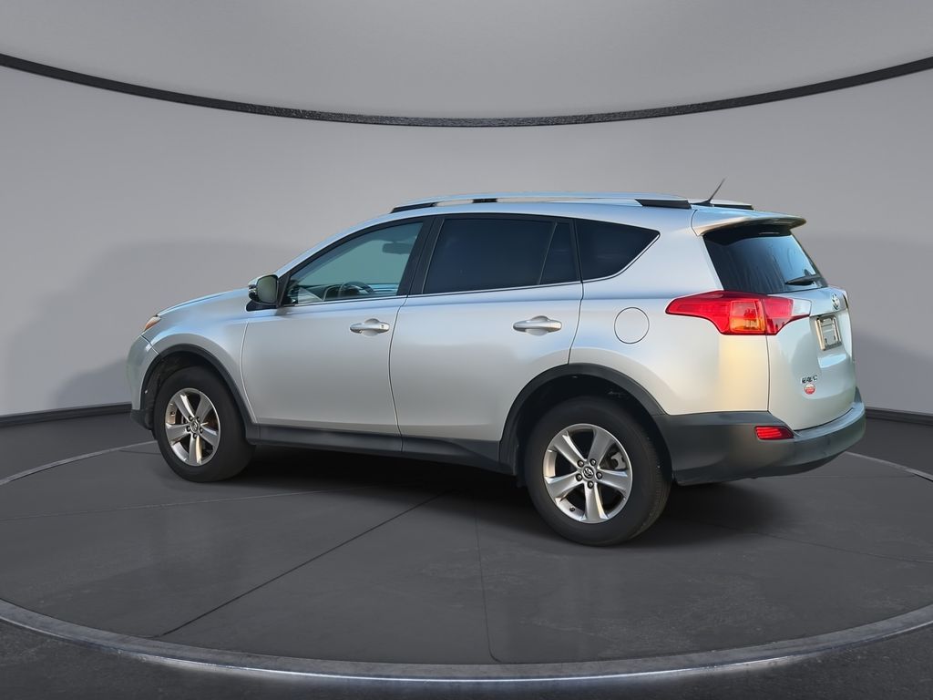 Thumbnail: 2015 Toyota RAV4 - 6