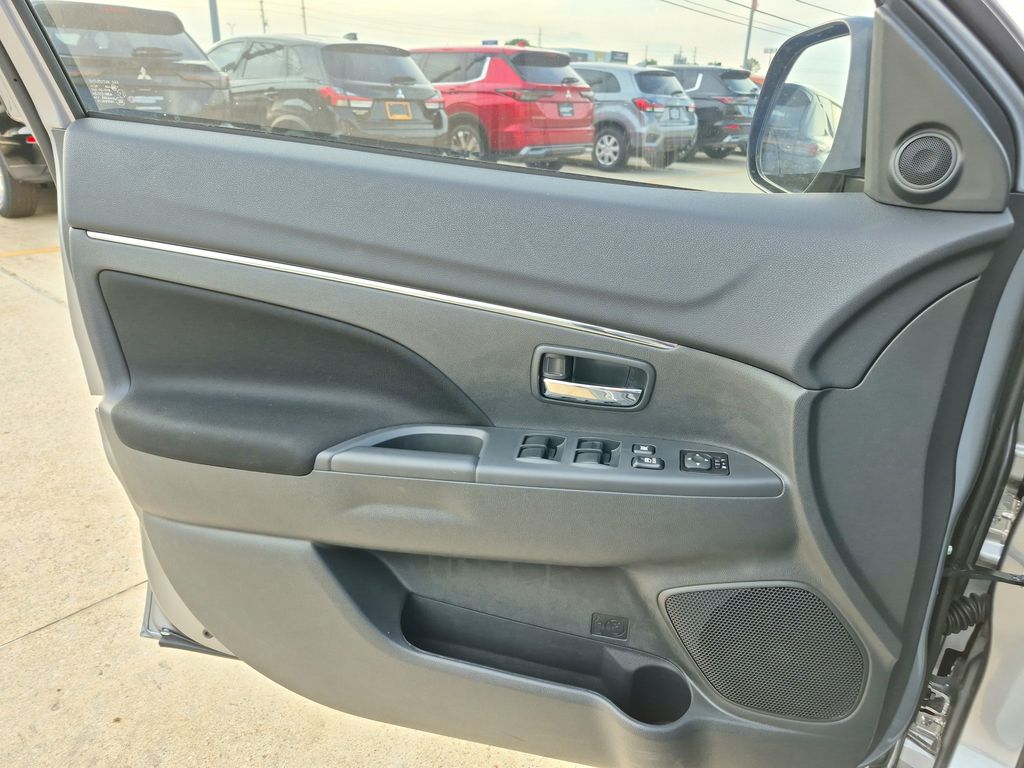 2026 Mitsubishi Outlander Sport 2.0 LE - 11