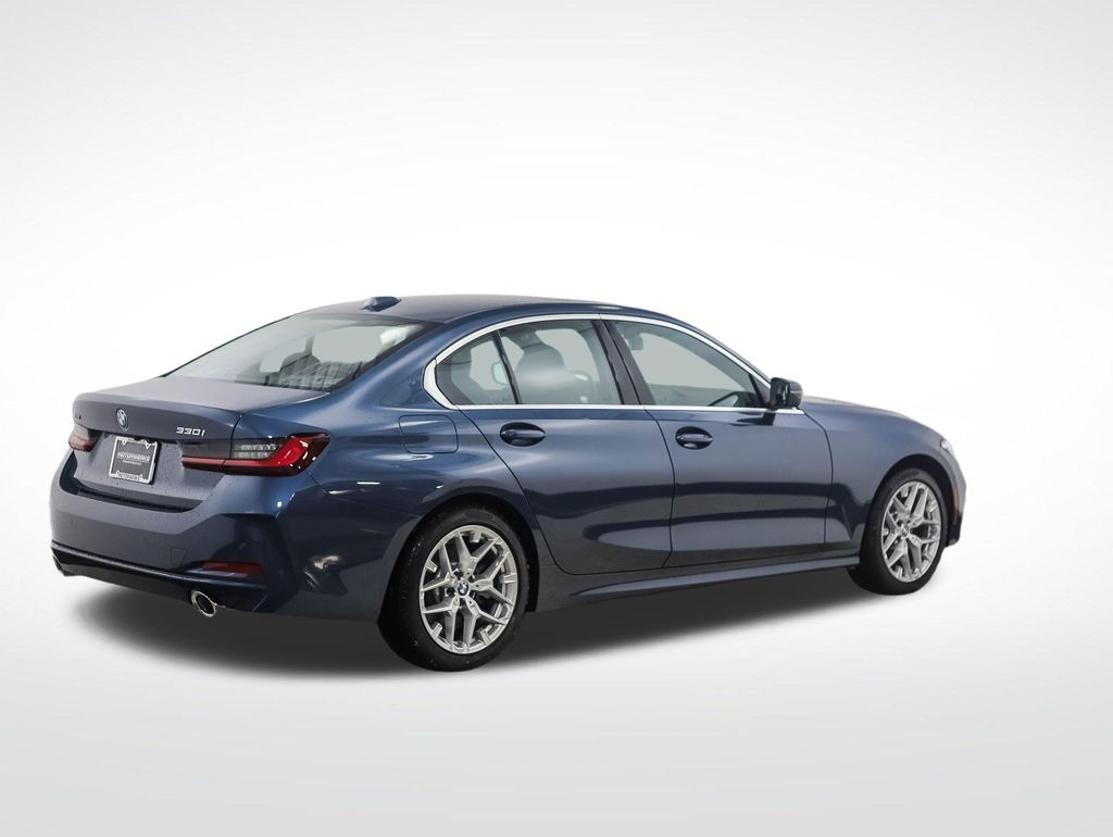 Thumbnail: 2026 BMW 3 Series - 5