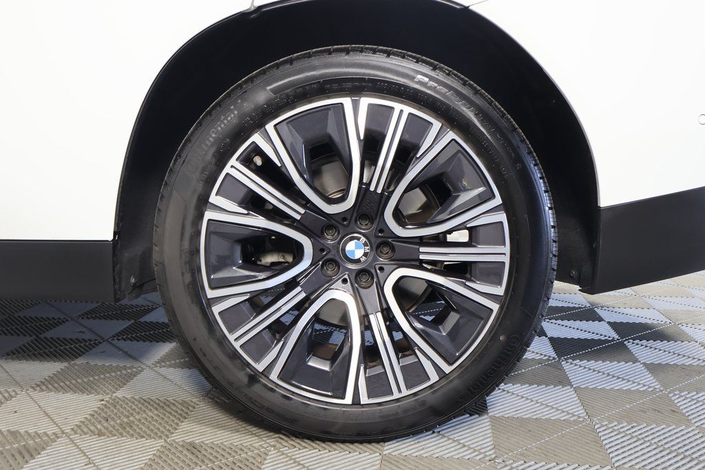 Thumbnail: 2025 BMW X3 - 16