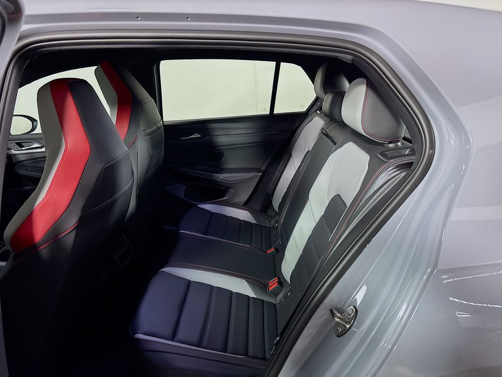 2025 Volkswagen Golf GTI 2.0T SE