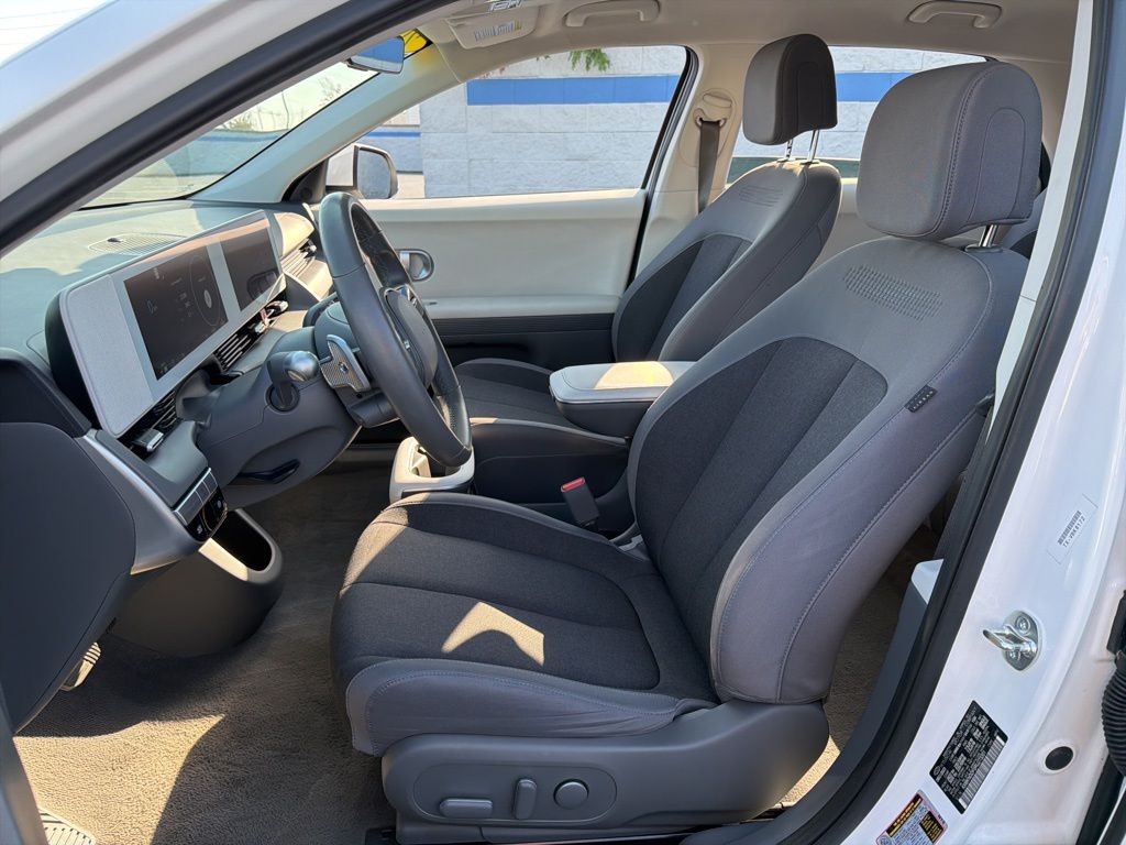 Thumbnail: 2024 Hyundai Ioniq 5 - 17