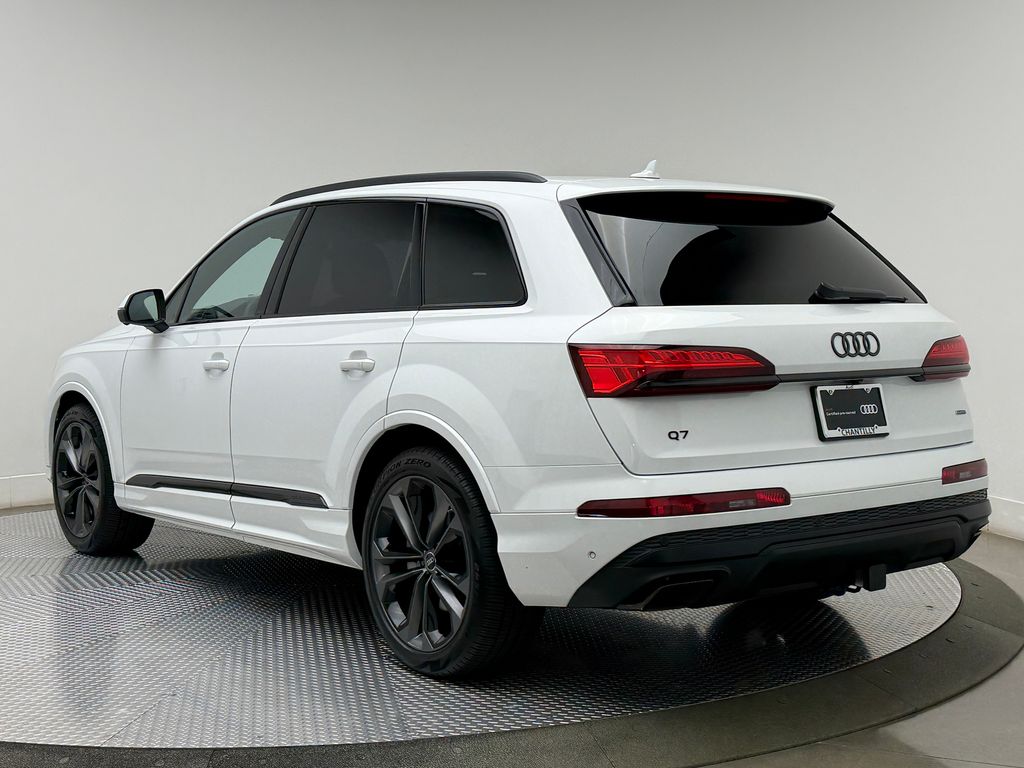 Thumbnail: 2026 Audi Q7 - 6