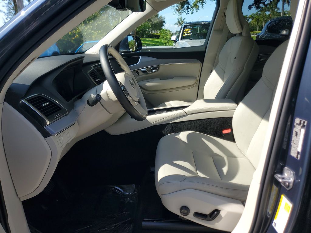 used 2021 Volvo XC90 car, priced at $24,995