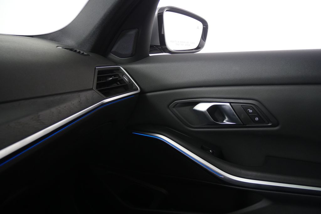 Thumbnail: 2024 BMW 3 Series - 29