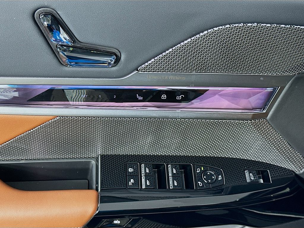 Thumbnail: 2025 BMW i7 - 18