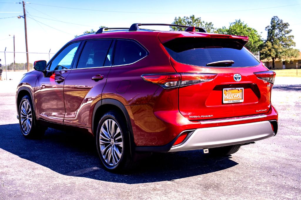 Used Car 2021 Toyota Highlander Hybrid  Platinum For Sale Under $35,000 In Taylor, Texas