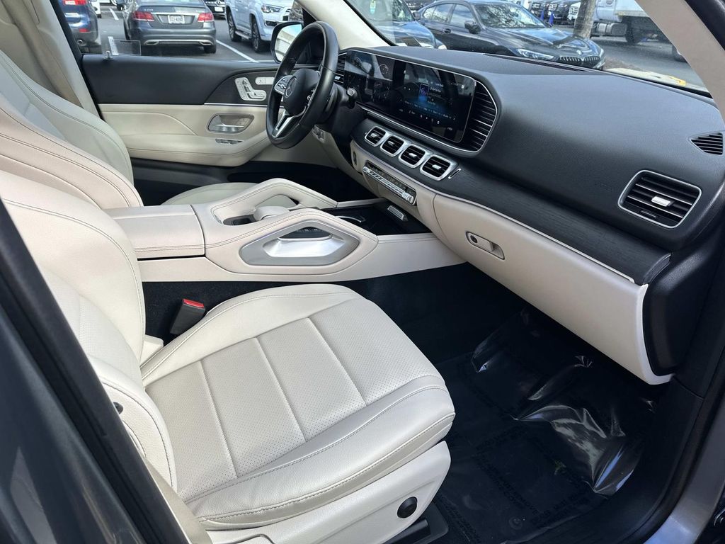 Thumbnail: 2022 Mercedes-Benz GLE - 21