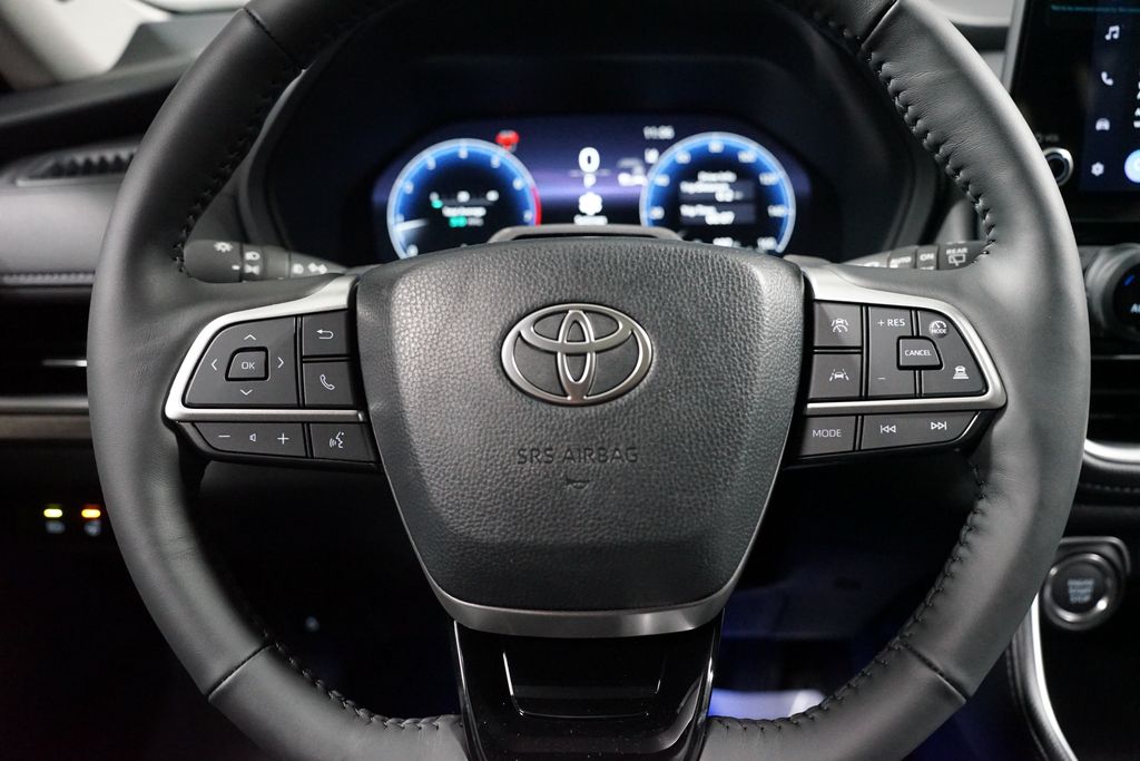 Thumbnail: 2026 Toyota Grand Highlander - 12