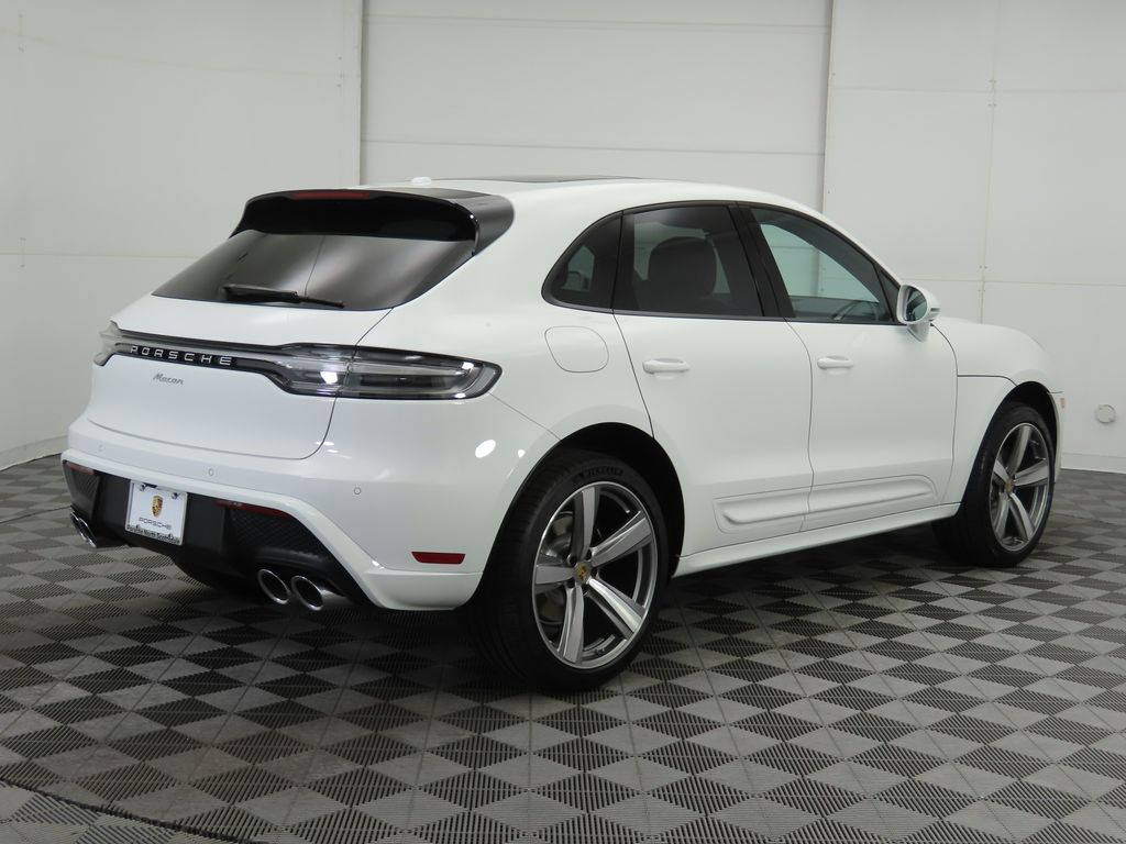 Thumbnail: 2024 Porsche Macan - 7
