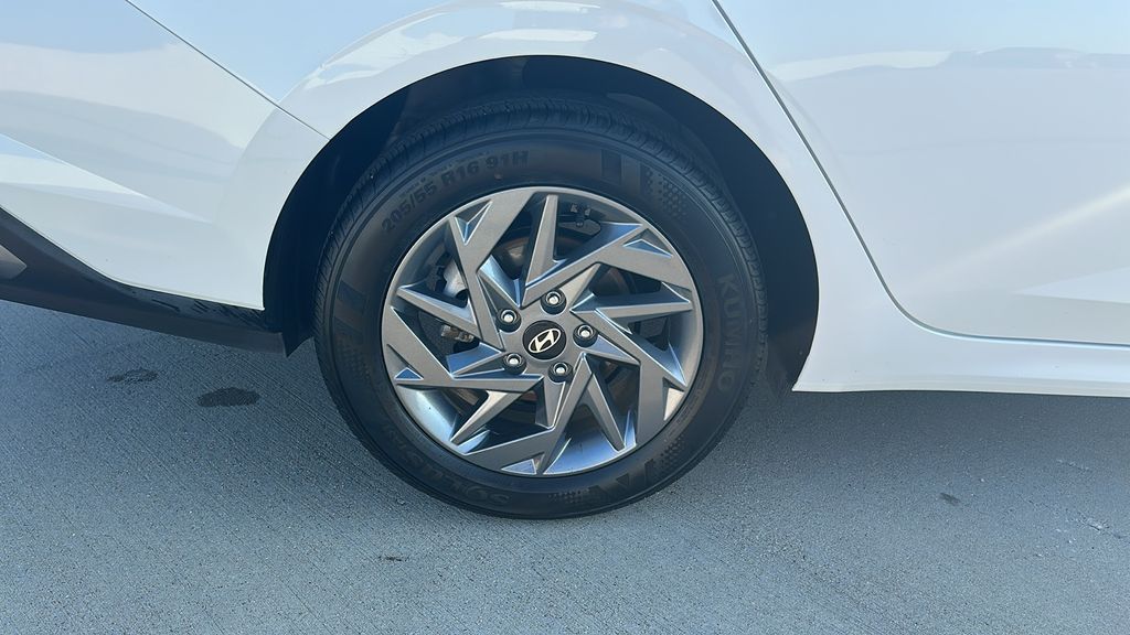 2024 Hyundai Elantra SEL White at Durrett Motor Company