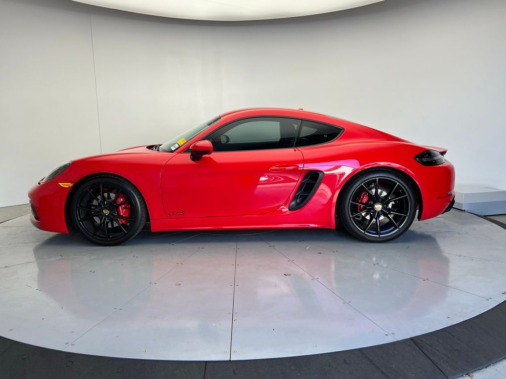 Thumbnail: 2018 Porsche 718 Cayman - 2