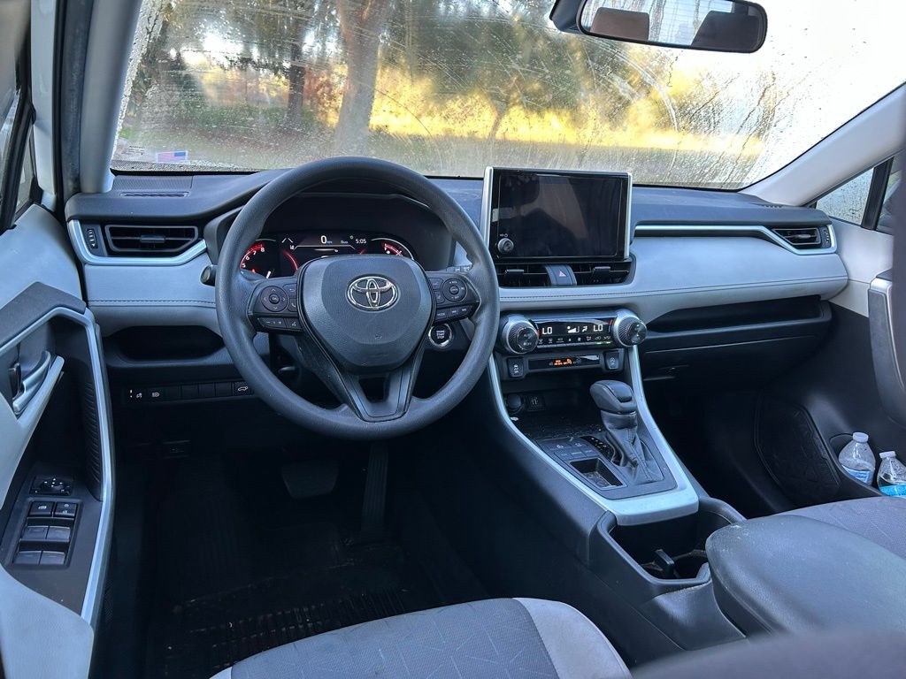 Thumbnail: 2023 Toyota RAV4 - 12