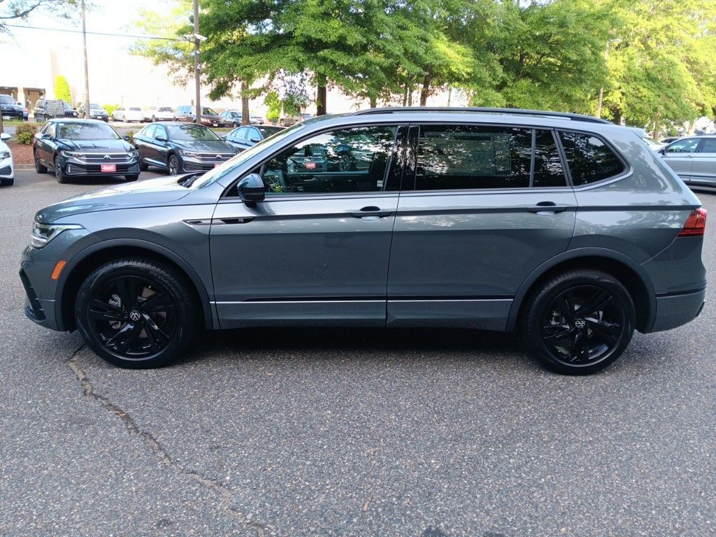 2024 Volkswagen Tiguan 2.0T SE R-Line Black 2