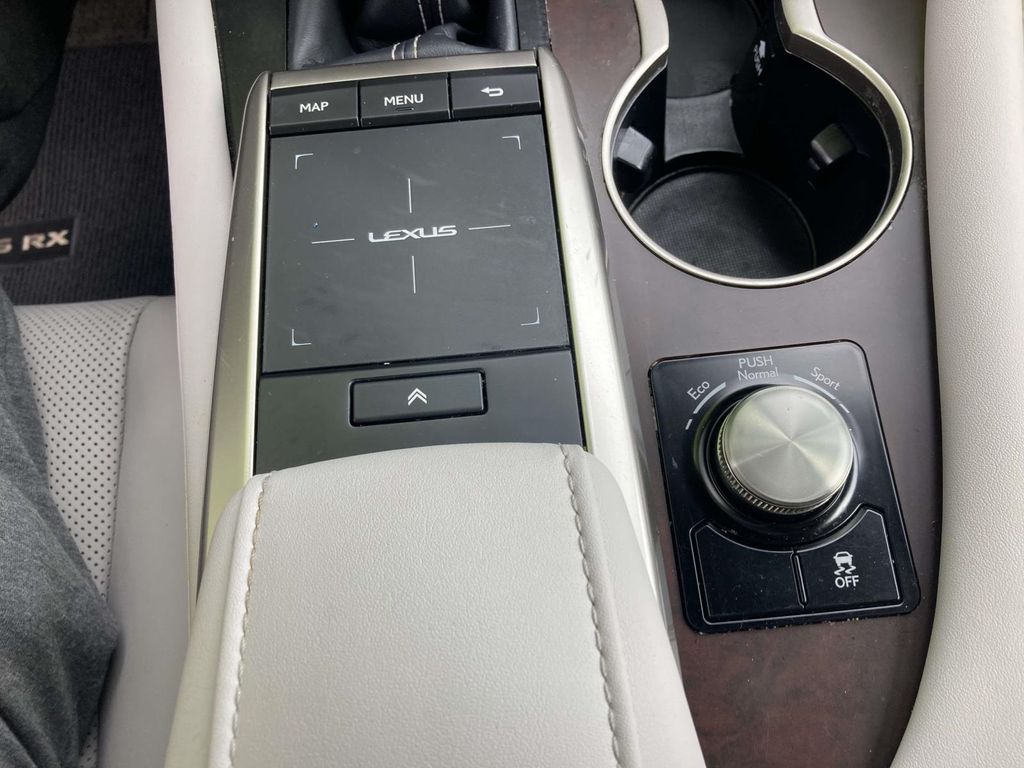 Certified Used 2022  Lexus 350 image 18