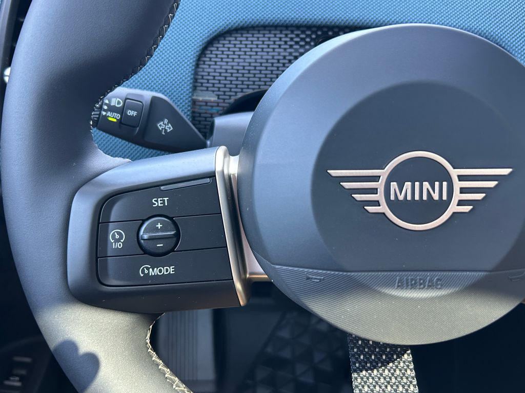 Thumbnail: 2027 MINI Cooper Countryman - 19