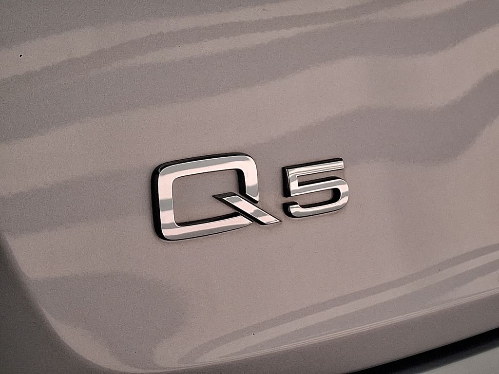 Thumbnail: 2023 Audi Q5 - 30