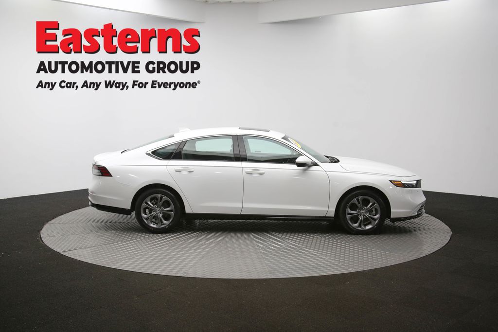 Used 2023 White Honda EX-L image 42