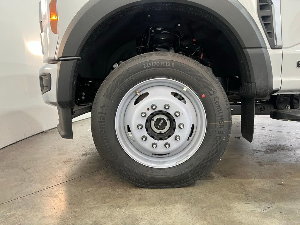 2026 Ford F-550SD XL