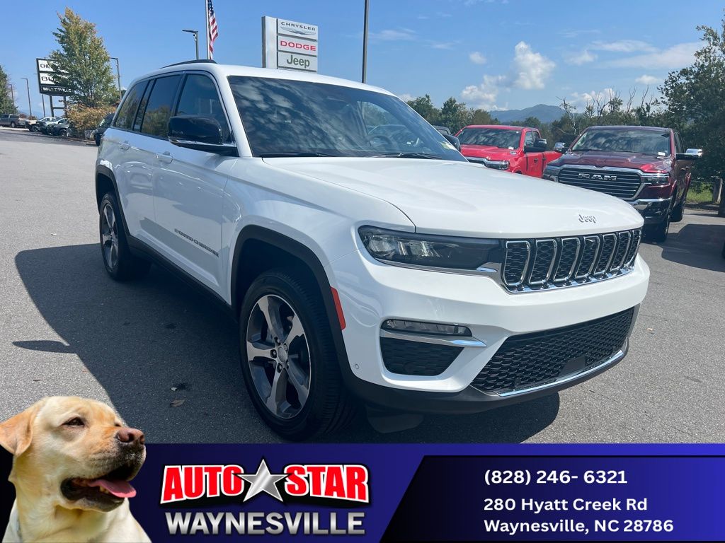 new 2025 Jeep Grand Cherokee car, priced at $47,990