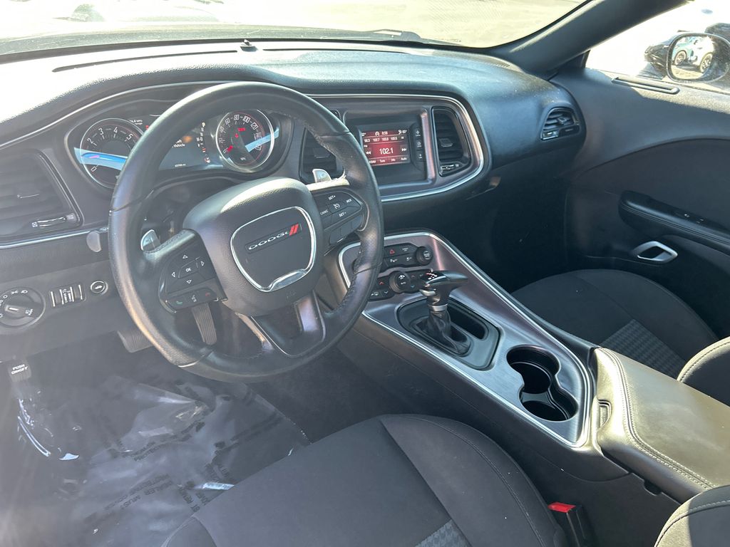 2017 Dodge Challenger R/T 15