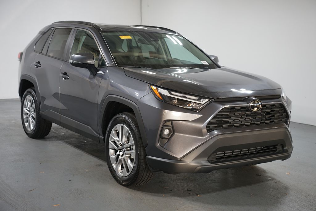 Thumbnail: 2025 Toyota RAV4 - 3