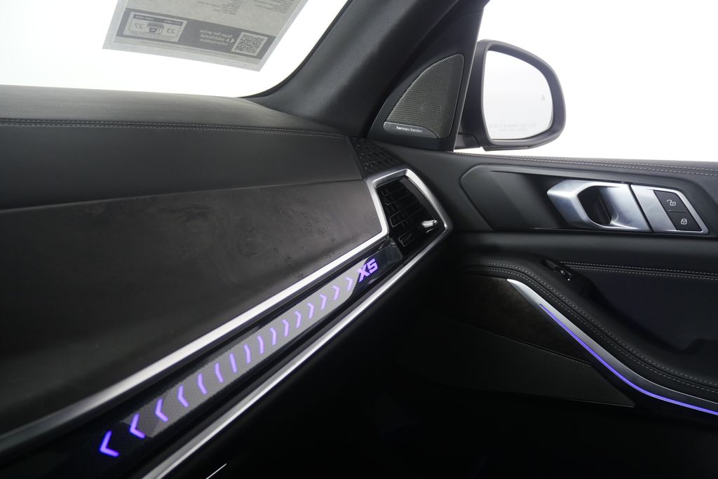 Thumbnail: 2026 BMW X5 - 26