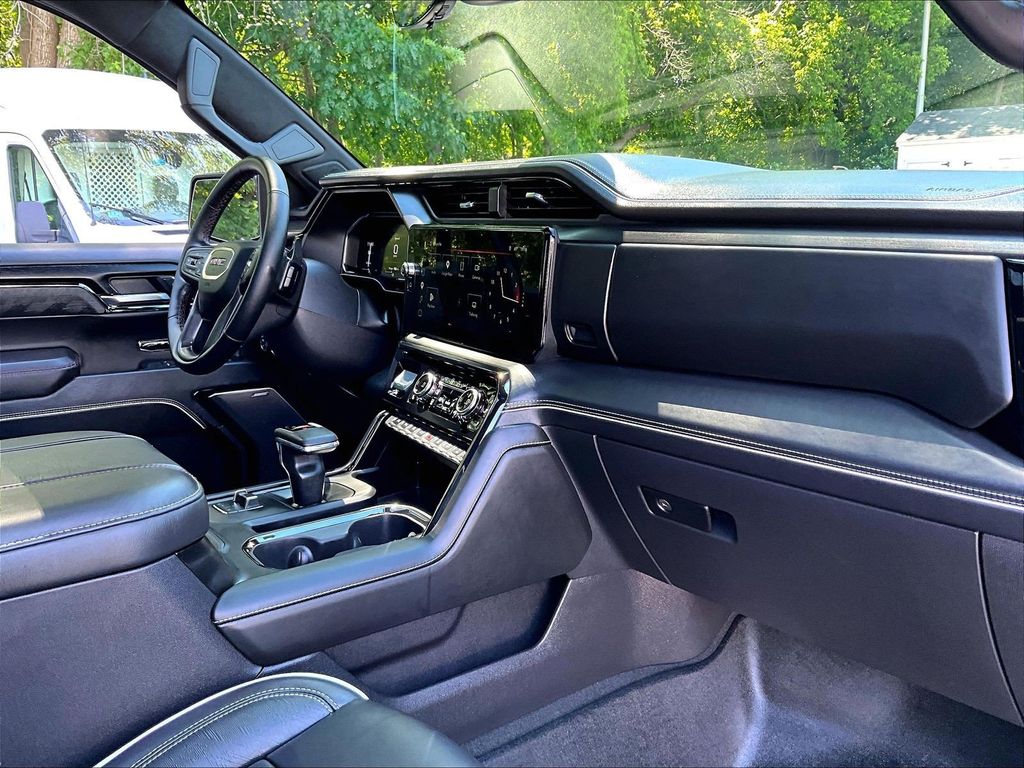 2026 GMC Sierra 1500 — photo 21